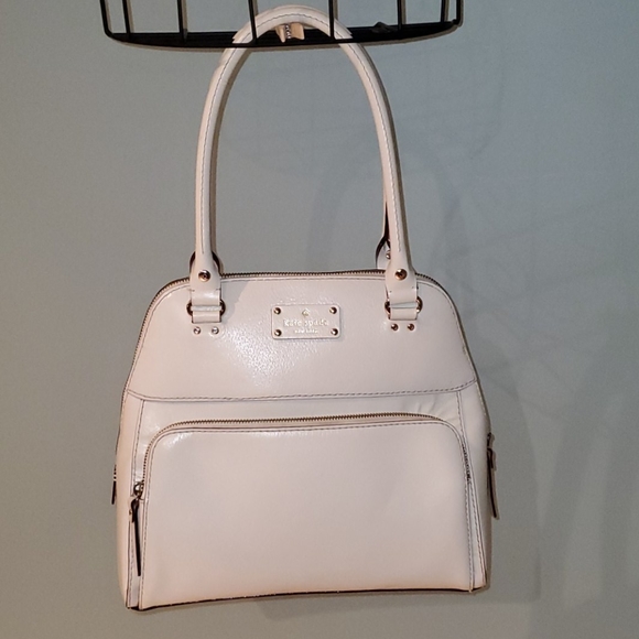 kate spade Handbags - KATE SPADE CREAM LEATHER SHOULDER BAG